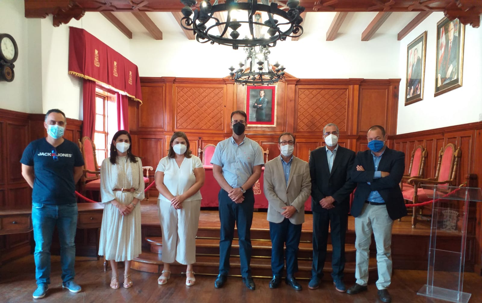 El Ayuntamiento capitalino y Cajasiete presentan un nuevo sistema de pago para las ayudas sociales