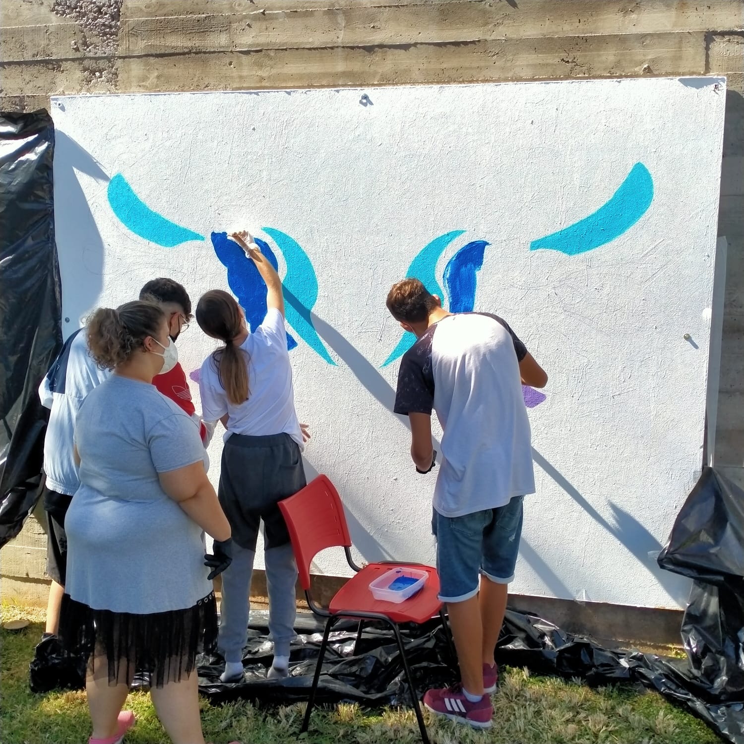 La juventud de Candelaria elabora el mural Fluir – Candelaria