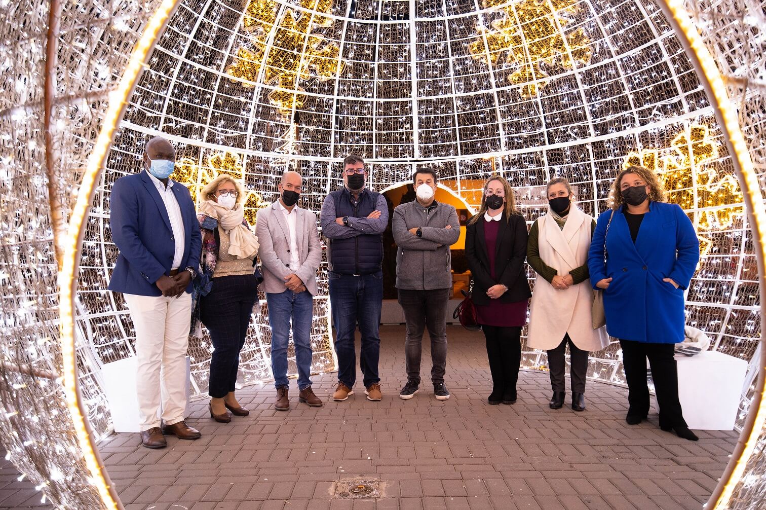 San Bartolomé ilumina sus principales calles y plazas y anima a participar en los actos navideños