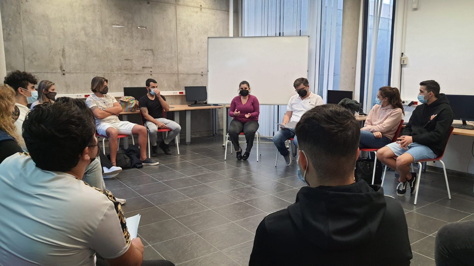 Candelaria promueve la participación juvenil con un nuevo encuentro con la alcaldesa – Candelaria