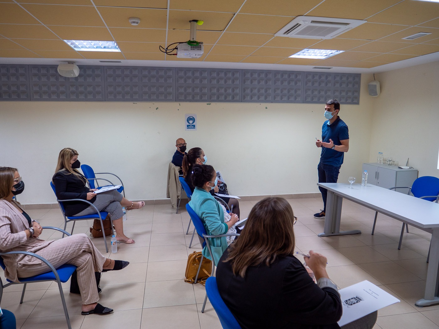 El programa ‘Comienza por Educar’ continúa este lunes con el taller sobre adicciones