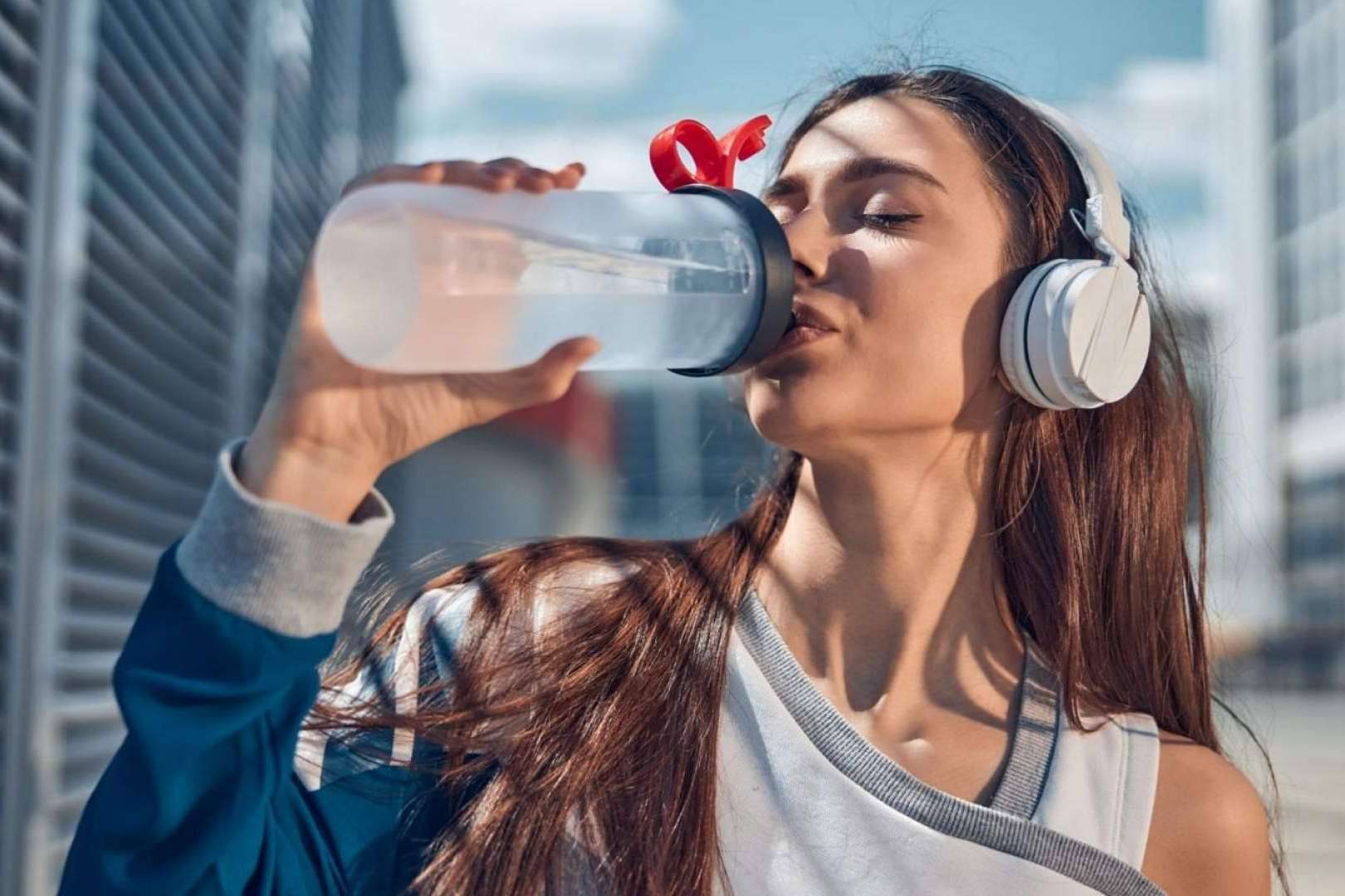 La importancia de beber agua de calidad en la vida diaria
