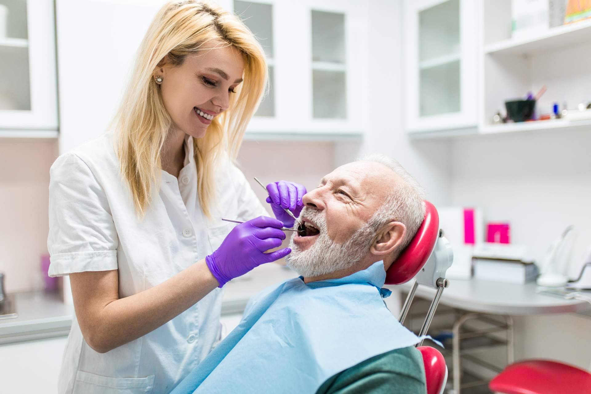 Servicios de odontología de confianza a precios bajos de la mano de Artydents