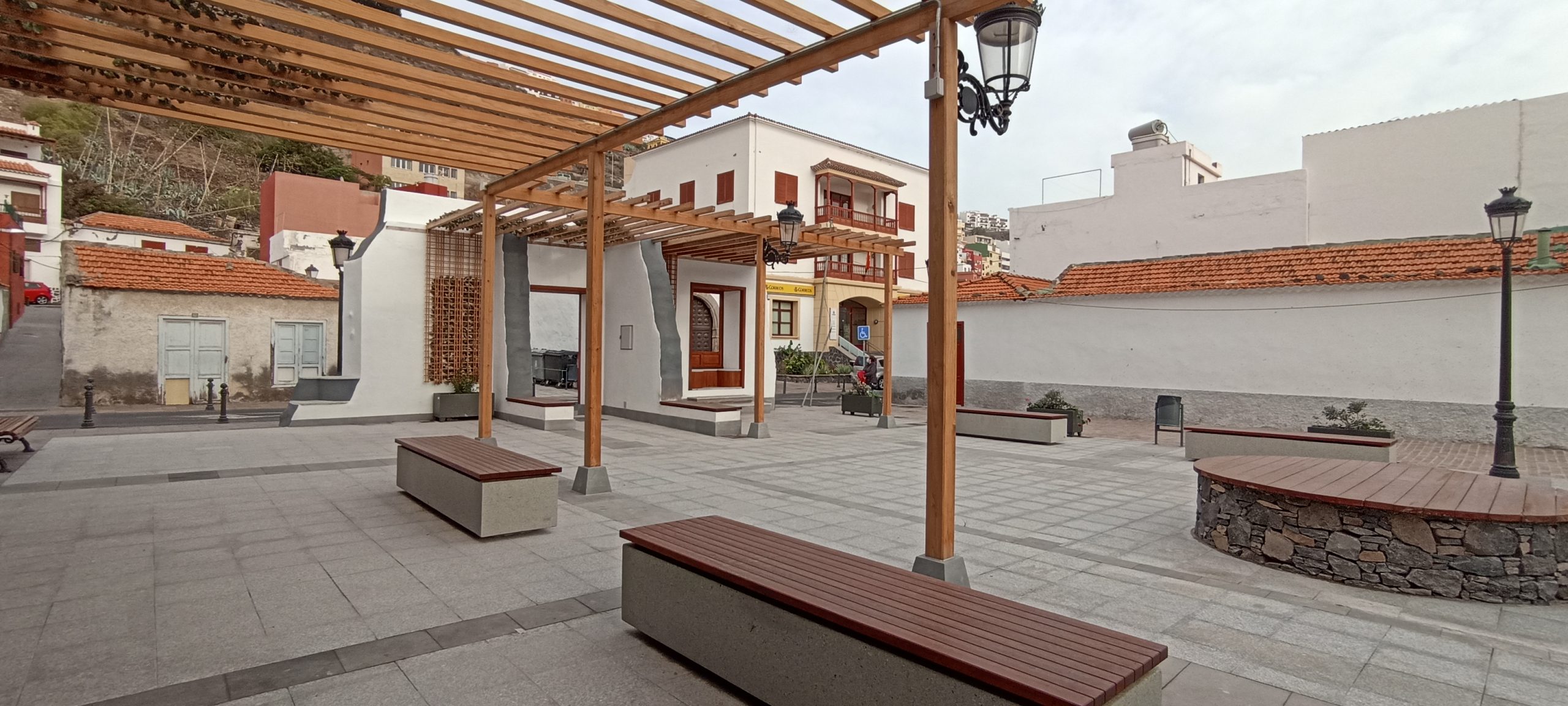 La capital gomera estrena la ‘Plaza de San Sebastián’ junto a la ermita