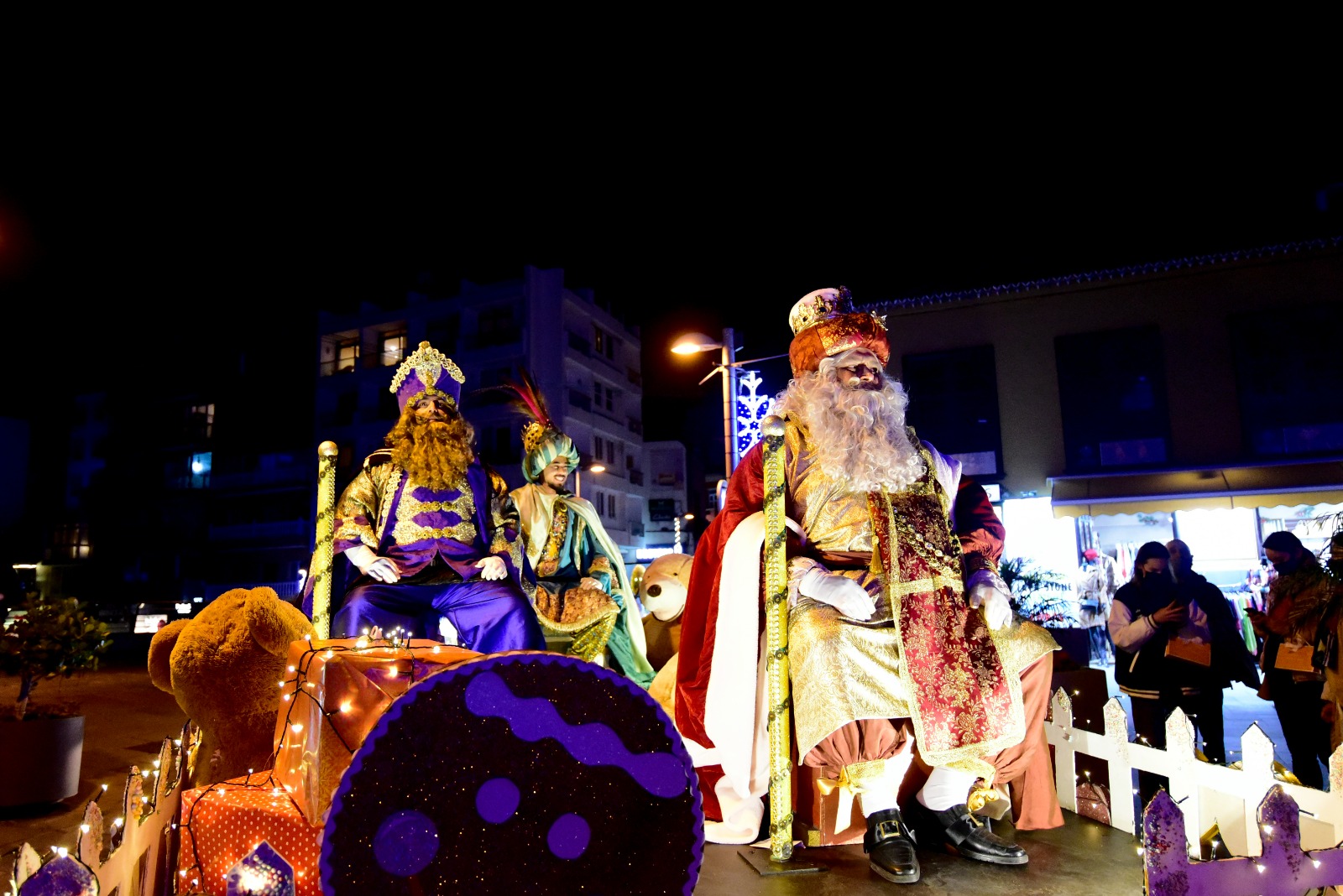 SS.MM. Los Reyes Magos de Oriente llenaron de ilusión las calles de Puerto de la Cruz