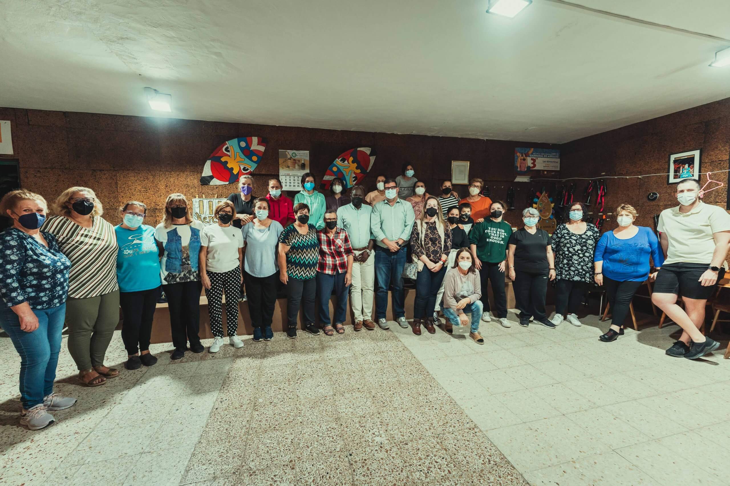 El alcalde visitó a Las Revoltosas felicitándolas por su magnífica andadura deseándoles que sigan con el mismo ímpetu como referentes regionales del carnaval