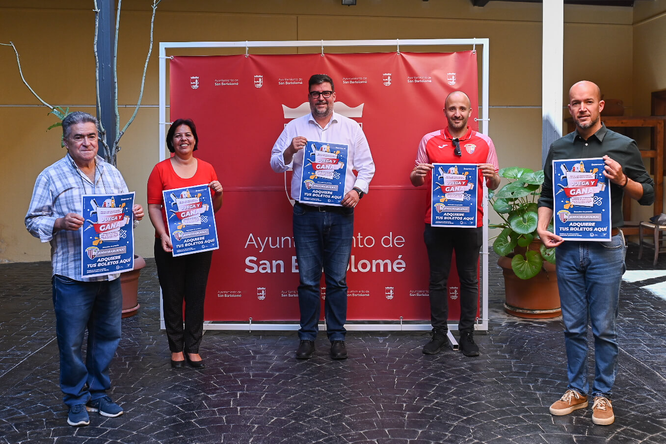 El Ayuntamiento y el San Bartolomé C.F. presentan una nueva edición de la campaña "Rasca, Juega y Gana"