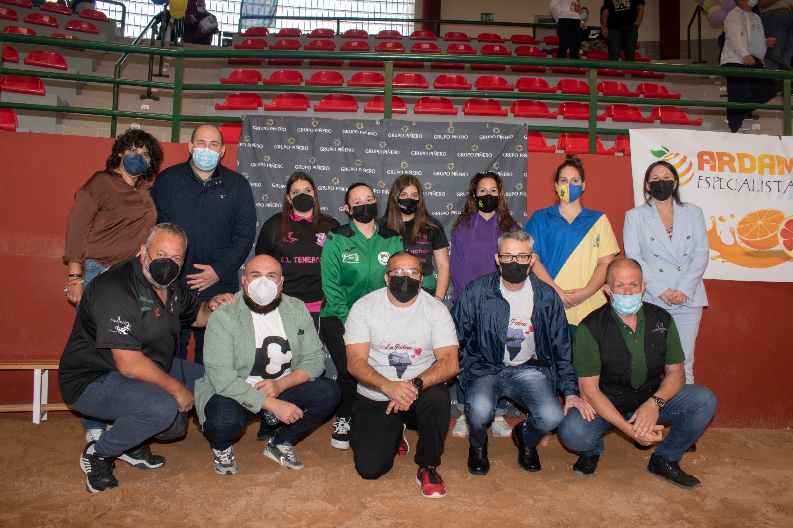 Luchada benéfica de apoyo a la Isla de la Palma