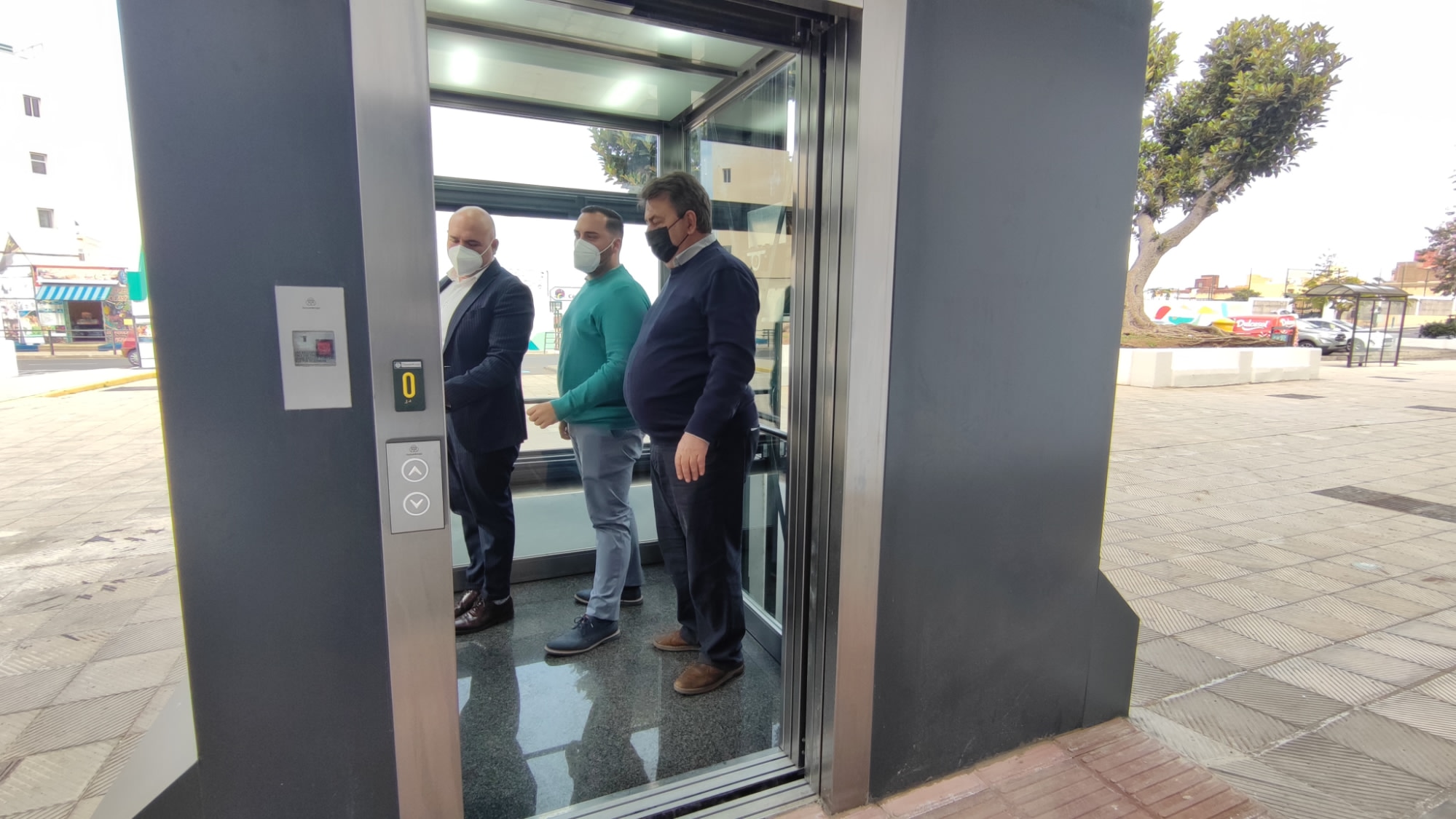 El Mercado Municipal cuenta ya con un ascensor panorámico para facilitar el acceso a todas las plantas del edificio