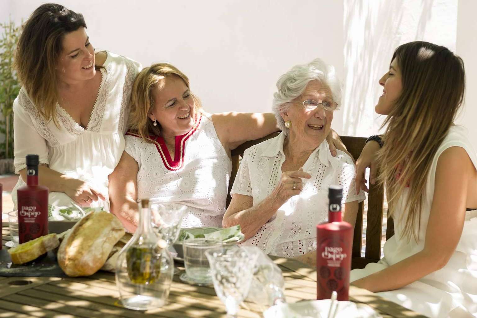 Pago de Espejo, aceite virgen extra gourmet con esencia de mujer