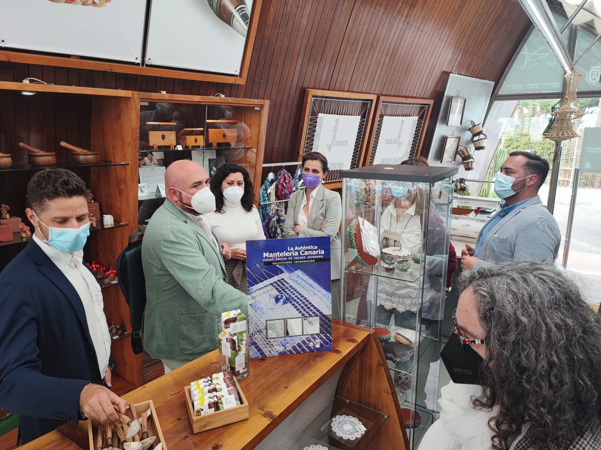 Artenerife, espacio dedicado a la artesanía, reinaugurado en el muelle de Puerto de la Cruz