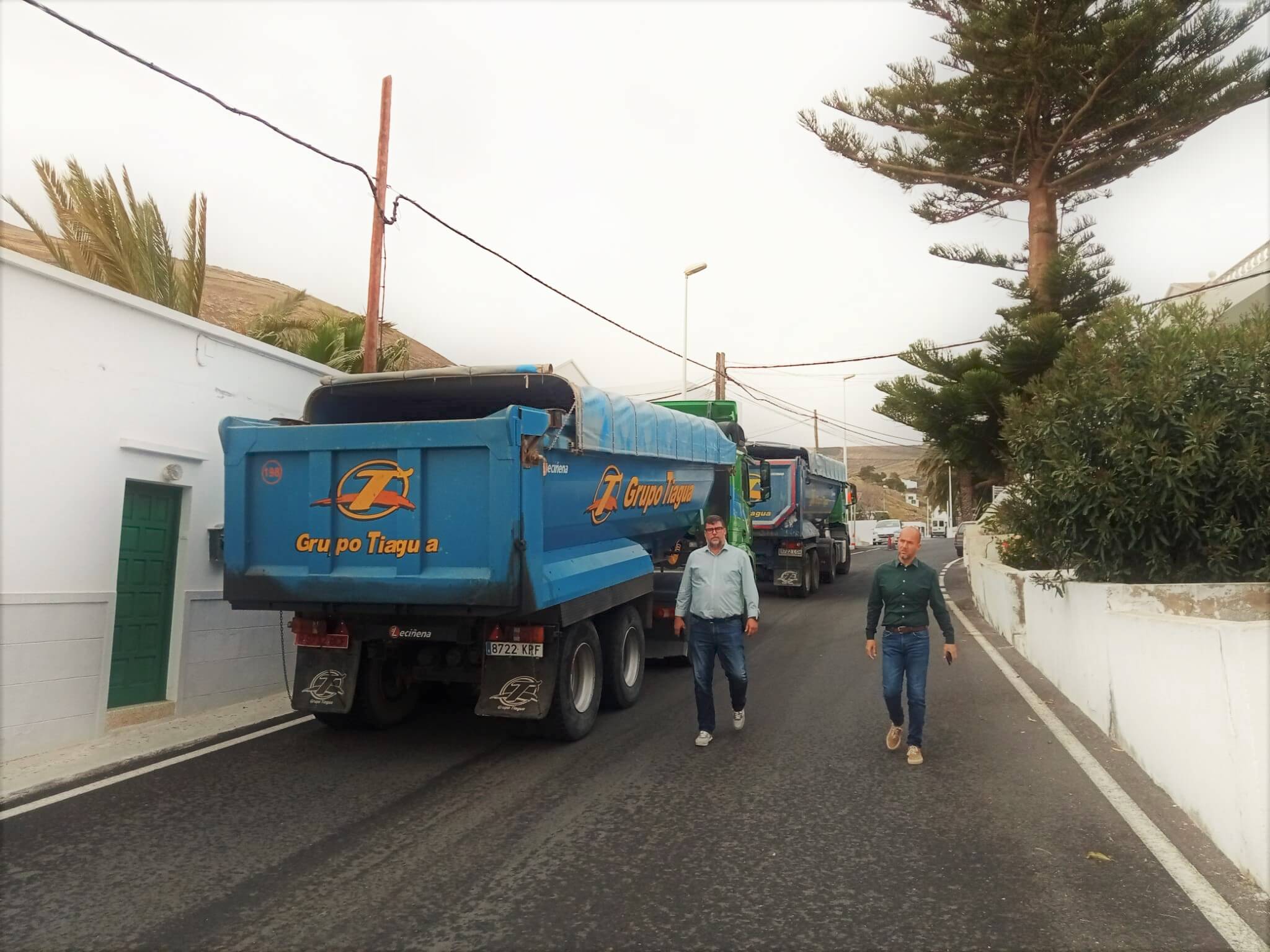 El Ayuntamiento de San Bartolomé reasfalta numerosas calles en la localidad de Montaña Blanca