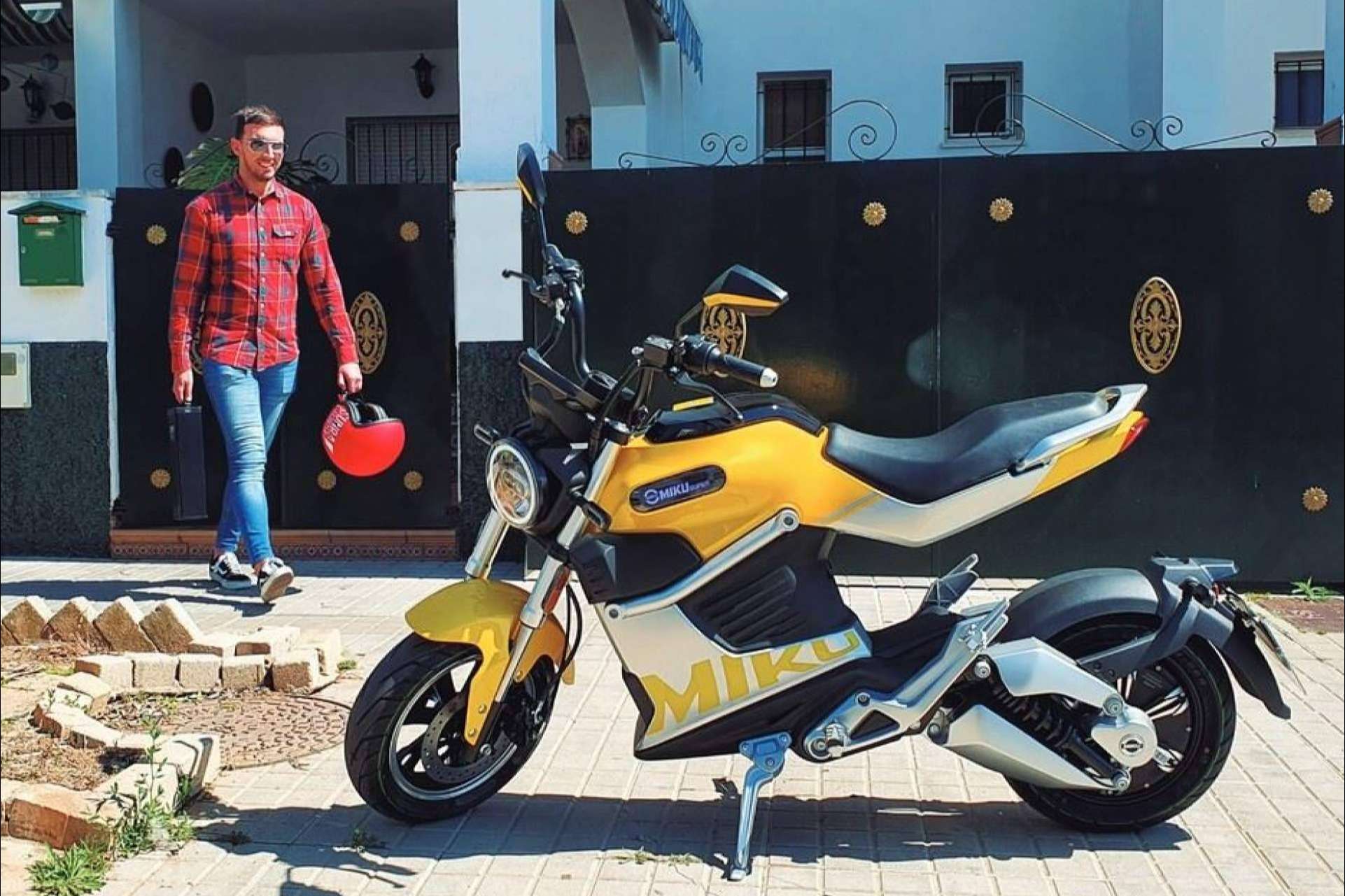 SUNRA, motos eléctricas a precios bastante económicos