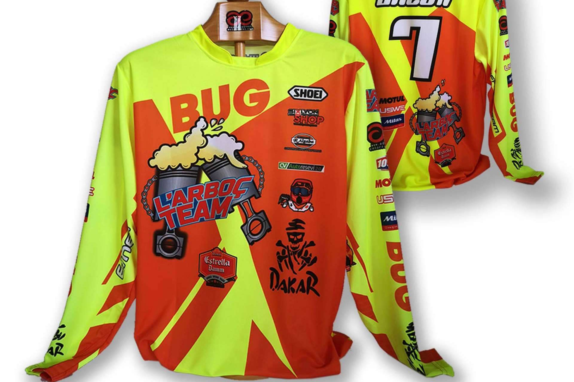 ¿Cómo son las camisetas para motocross personalizadas en ADHESIVOSEMBARRADOS?