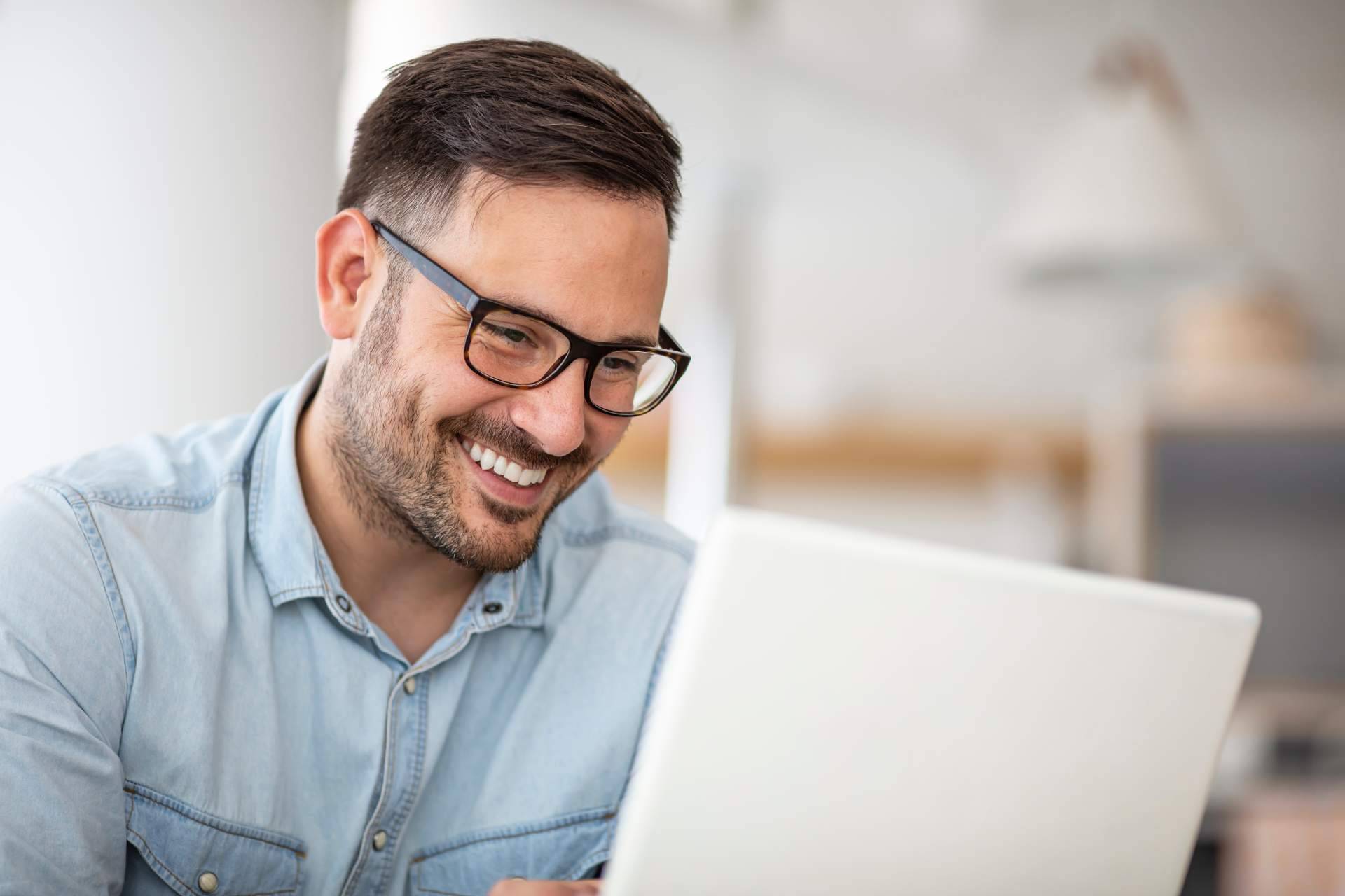 Ventajas de un certificado PMP para impulsar la carrera, según Escuela Dirección