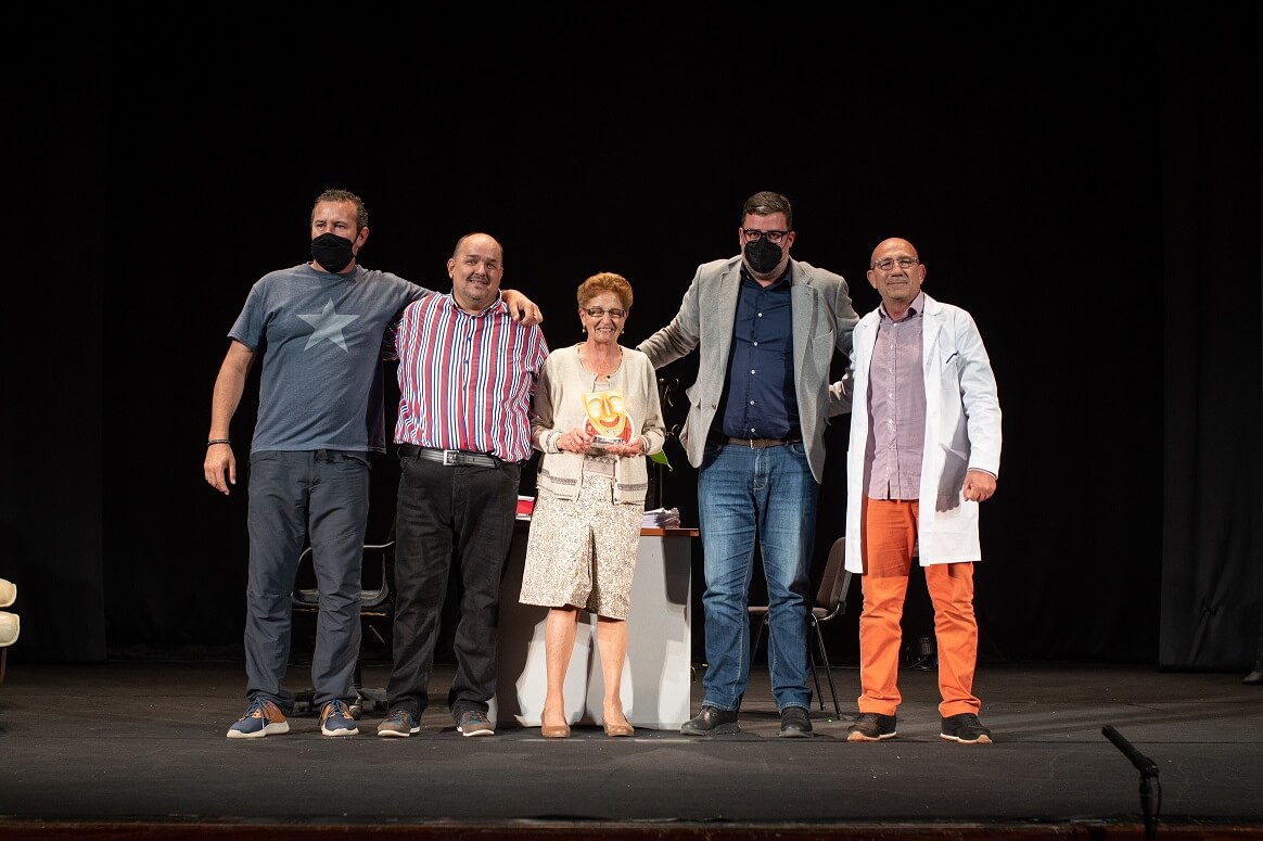 Raíces del pueblo cosecha grandes aplausos con la  representación de “Terapia”