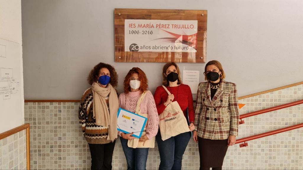 Se cumplen 10 años de la participación continuada del IES María Pérez Trujillo en el programa de Becas Erasmu