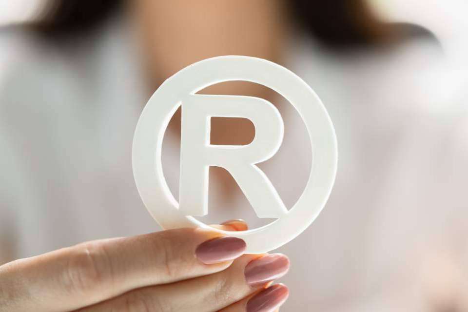 Sobre la ley de marcas y las prohibiciones absolutas y relativas en el registro de una marca, iMarcas