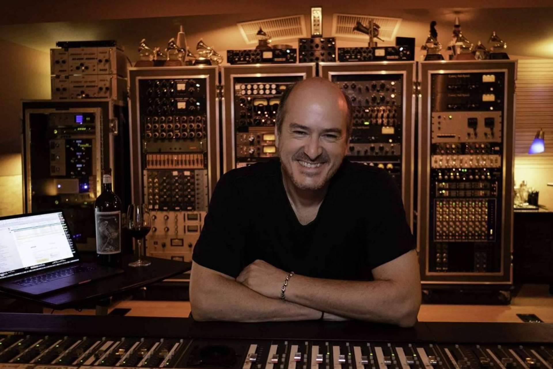 El ganador de 17 Grammys, Rafa Sardina, al alcance de todos a través de EUMES