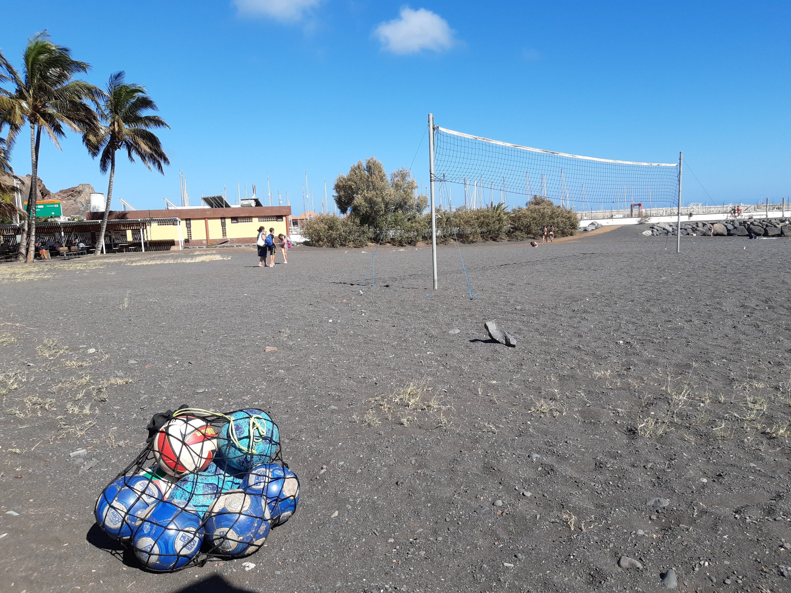 Comienzan las actividades deportivas de verano en la Playa de San Sebastián