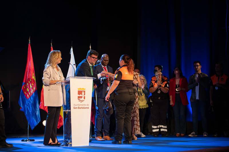 San Bartolomé honra a los Voluntarios de Protección Civil con la Medalla de Oro del Ayuntamiento