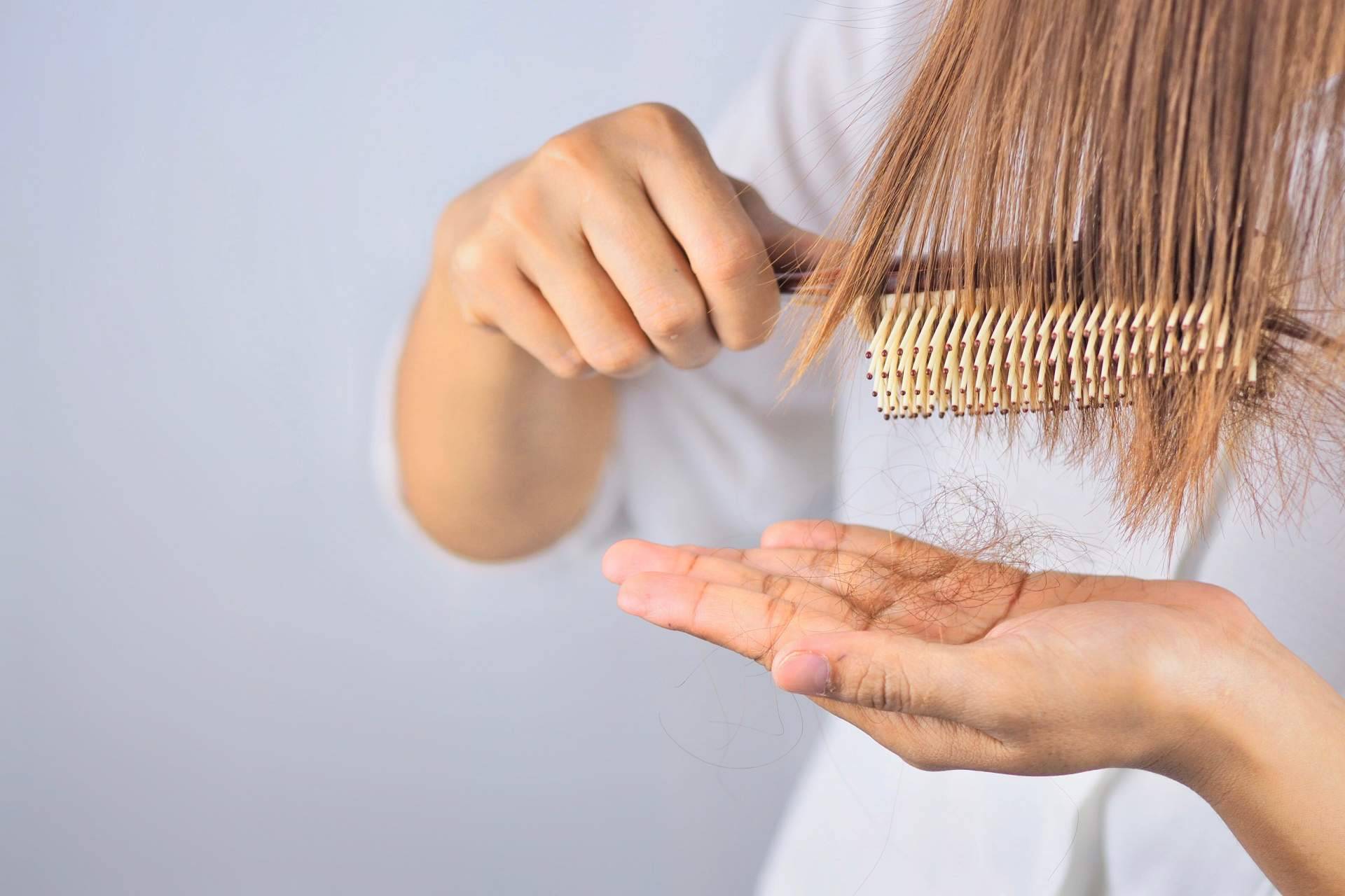 Motivos por los que se cae más el cabello en primavera y cómo tratarlo