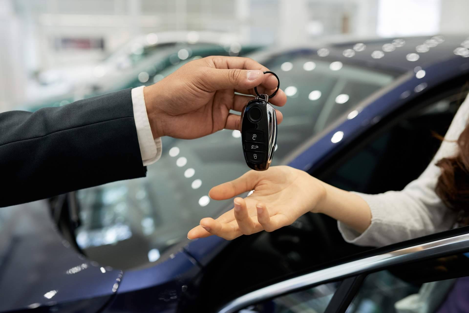 Finisterre 21 Confluence Group lanza un pionero servicio de renting; con coches completamente nuevos por una única cuota mensual y 100 % desgravable para empresas y autónomos