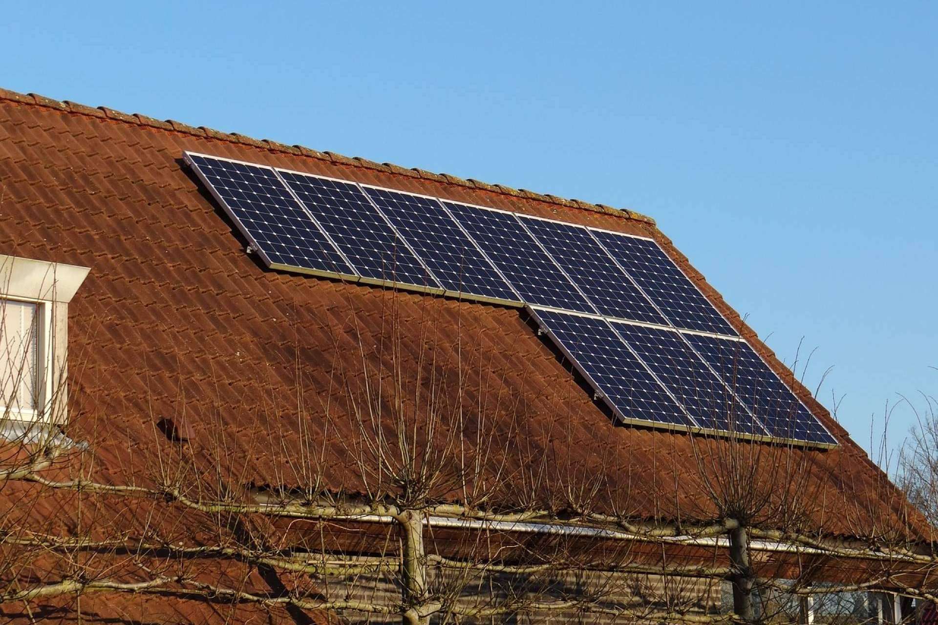 Qué tipos de subvenciones hay para la instalación de placas solares, por Lumisolar