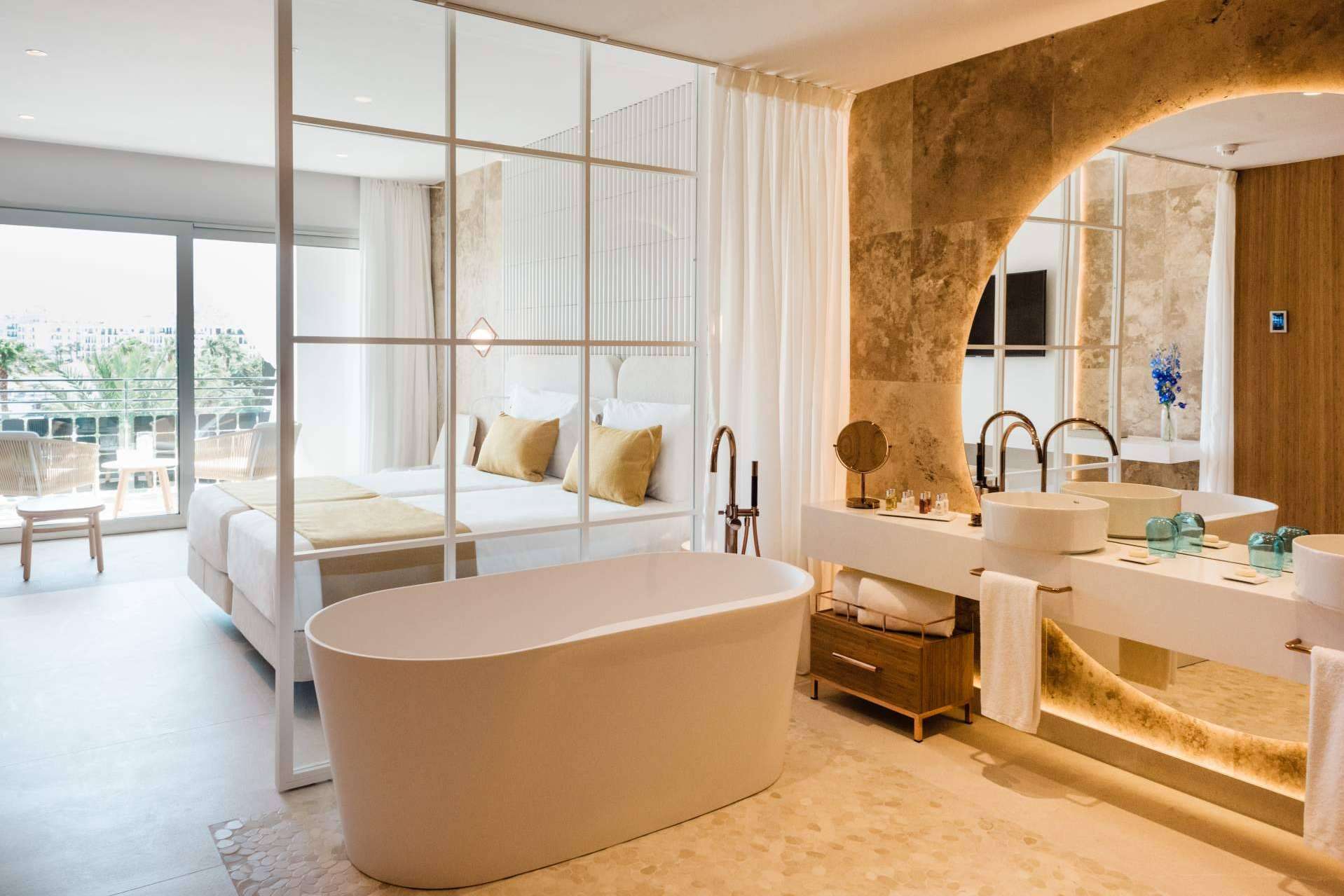 Reconocido luxury hotel Ibiza, Hotel Aguas de Ibiza