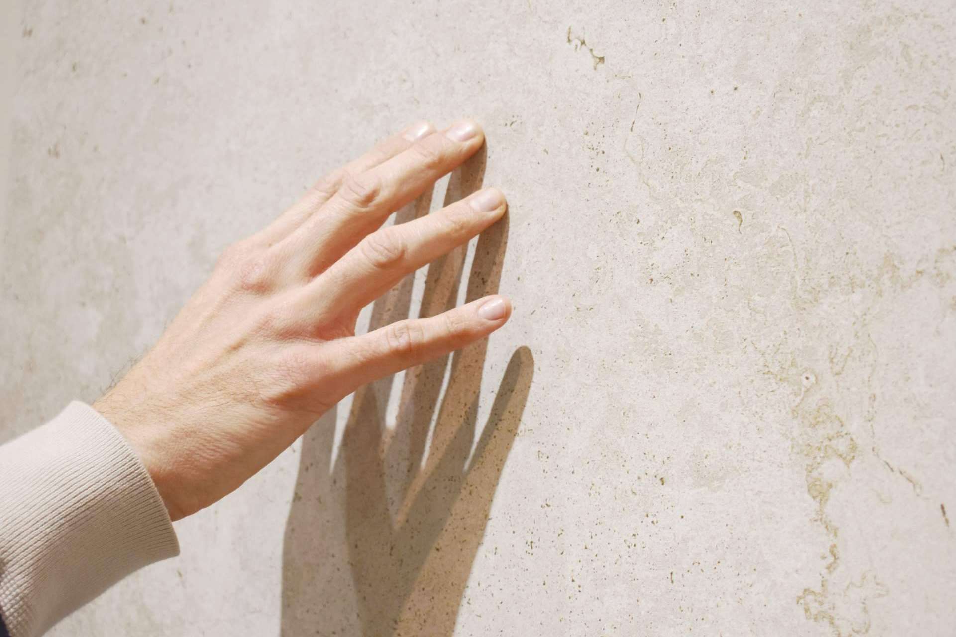 Interazulejo muestra su oferta de suelos de exterior antideslizantes